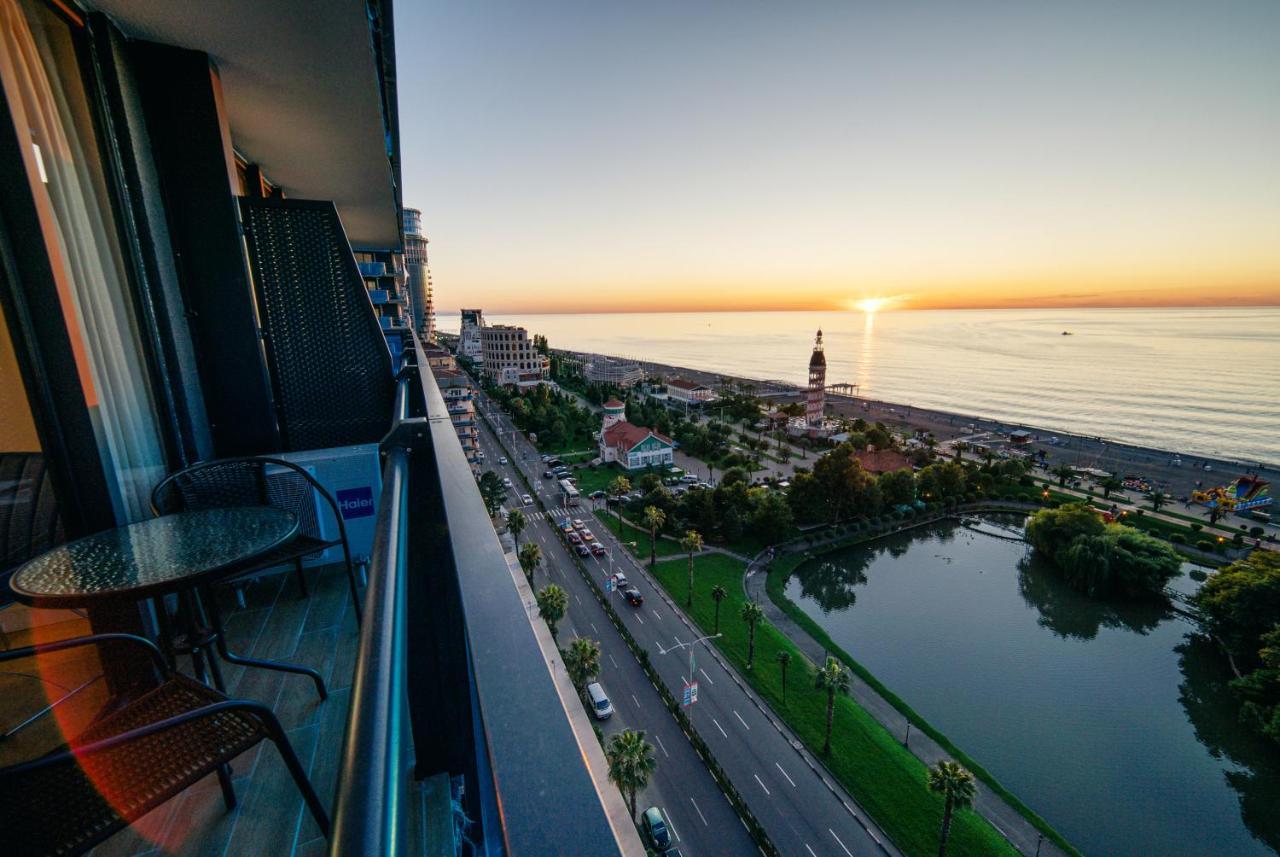 Grand City Real Estate Batumi Exterior foto